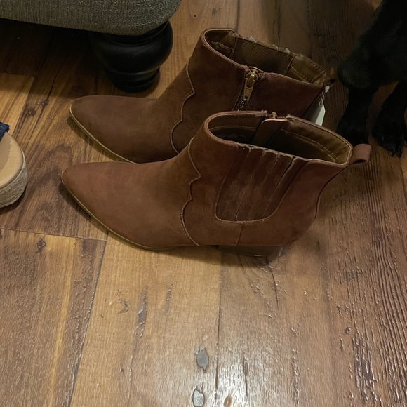 Boots - Picture 1 of 2